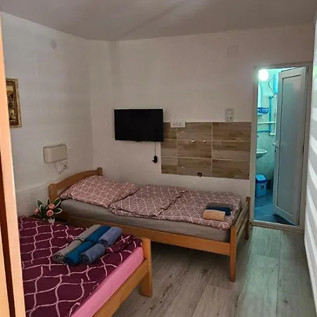 Dedovina Guest house *